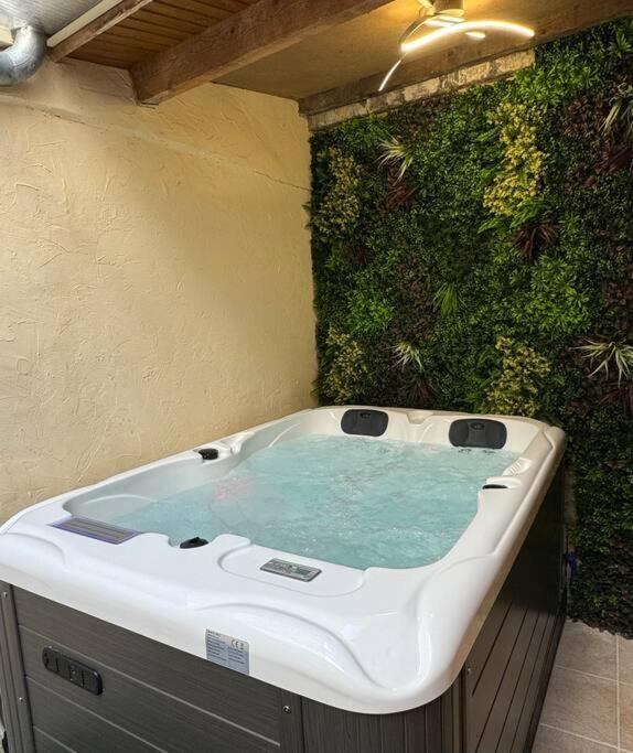 בר-לה-דוק Luxury Room - Havre De Paix Avec Jacuzzi Prive מראה חיצוני תמונה